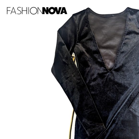 Fashion Nova - Fitted Low Cut Velvet Mini Dress - Reversible - Medium - Picture 4 of 6